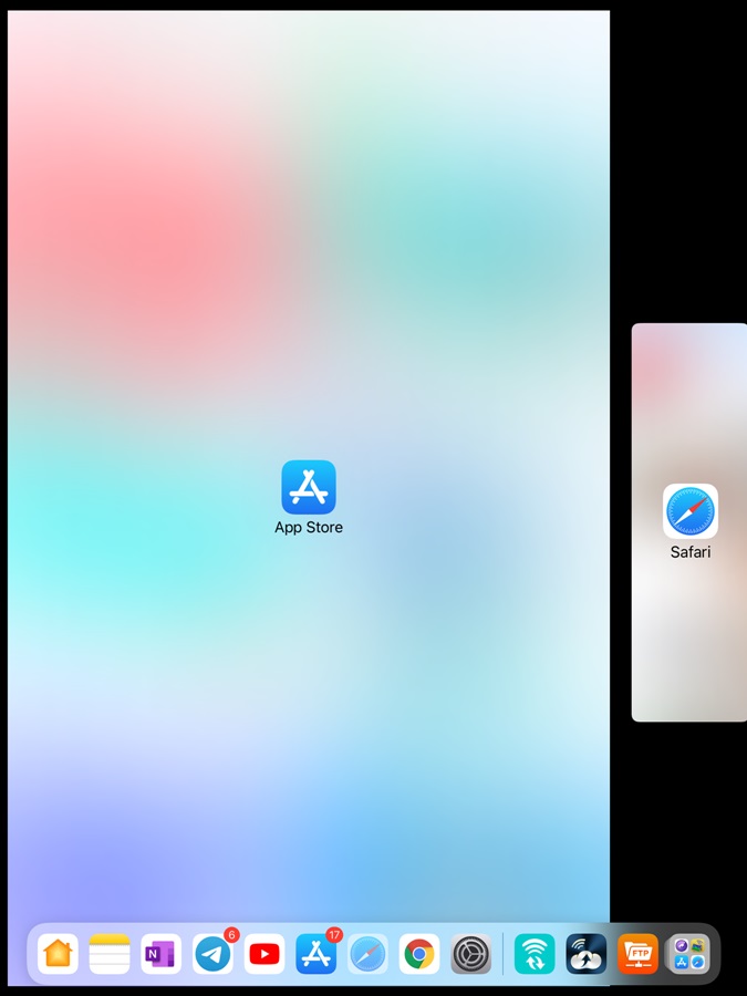 ضع التطبيقات في Split View iPad