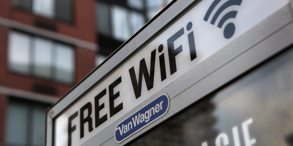 Maṣe wọle si awọn iṣẹ lakoko lilo Wi-Fi ti gbogbo eniyan