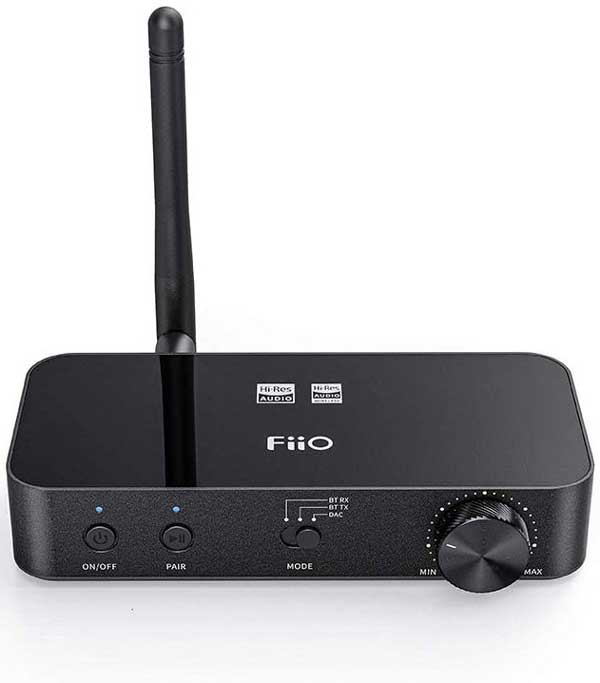 جهاز إرسال Fiio Hi-Fi للحصول على صوت عالي الجودة على سماعات رأس Bluetooth