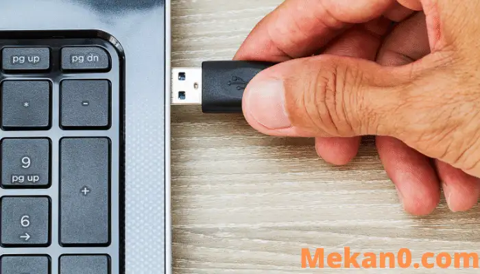 كيفية تمكين أو تعطيل منافذ USB في ويندوز 4
