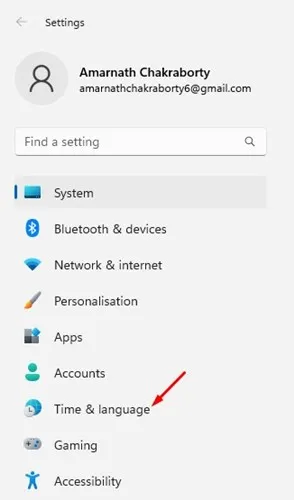 كيفية إخفاء الساعة والتاريخ من شريط المهام في Windows 11 3