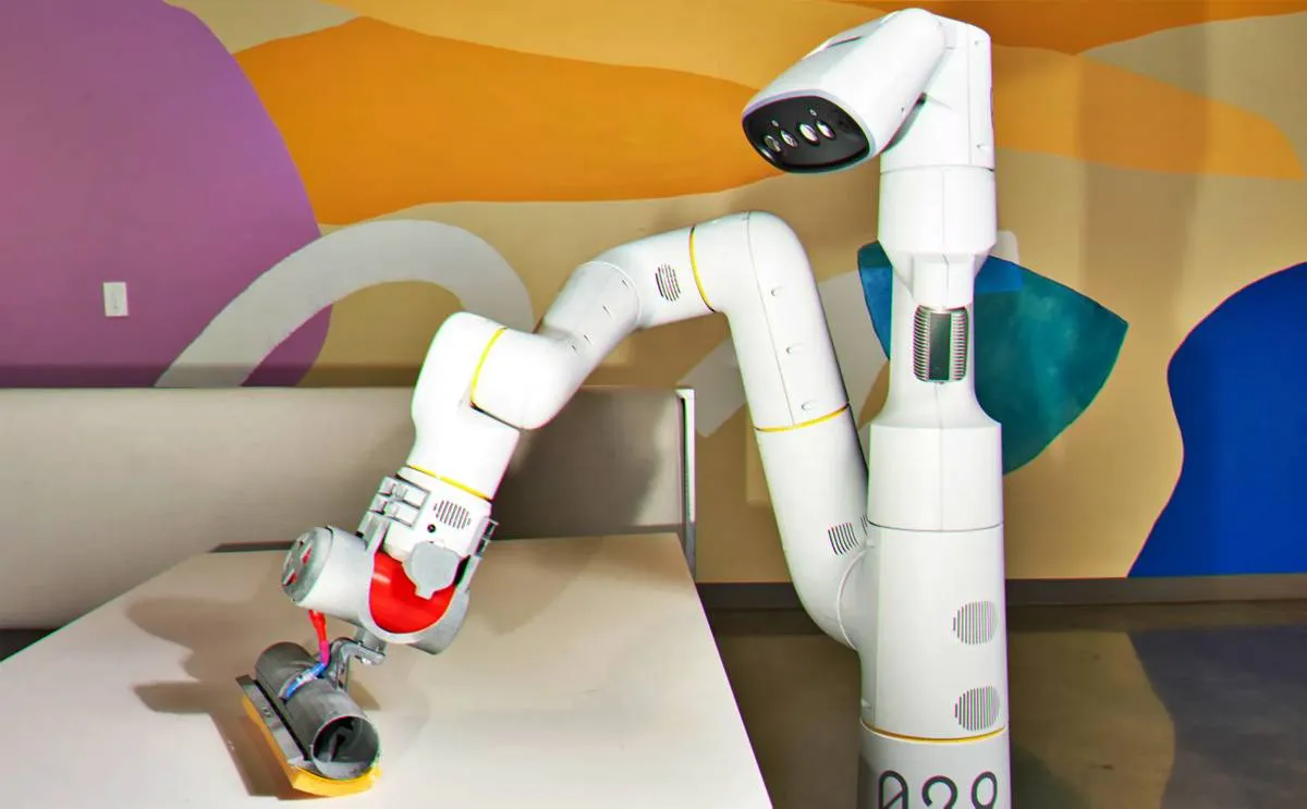 خطوة Google المفاجئة: إضافة مهارات لغة الذكاء الاصطناعي في الروبوتات 1