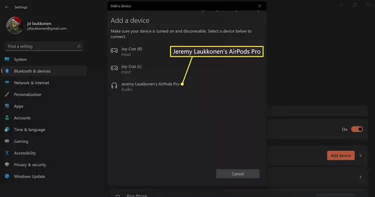 كيفية توصيل AirPods بجهاز Microsoft Surface 11