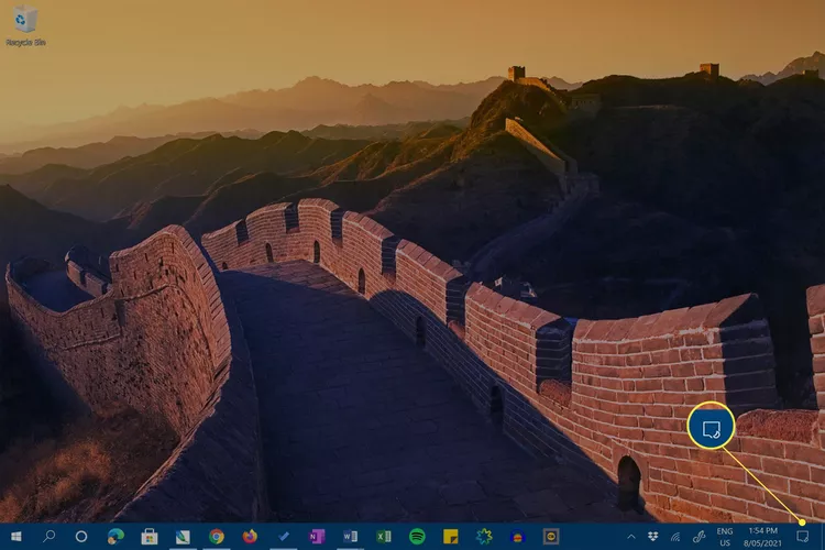 كيفية توصيل AirPods بجهاز Microsoft Surface 13