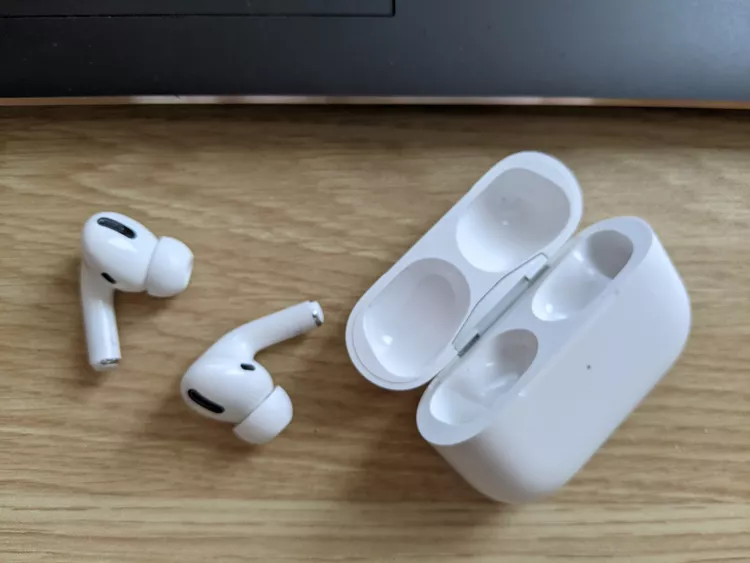 كيفية توصيل AirPods بجهاز Microsoft Surface 22