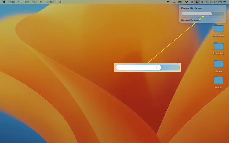 كيفية ضبط سطوع لوحة المفاتيح على جهاز MacBook Air 5