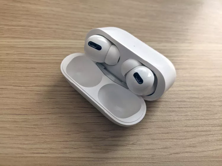 كيفية توصيل AirPods بجهاز Microsoft Surface 7