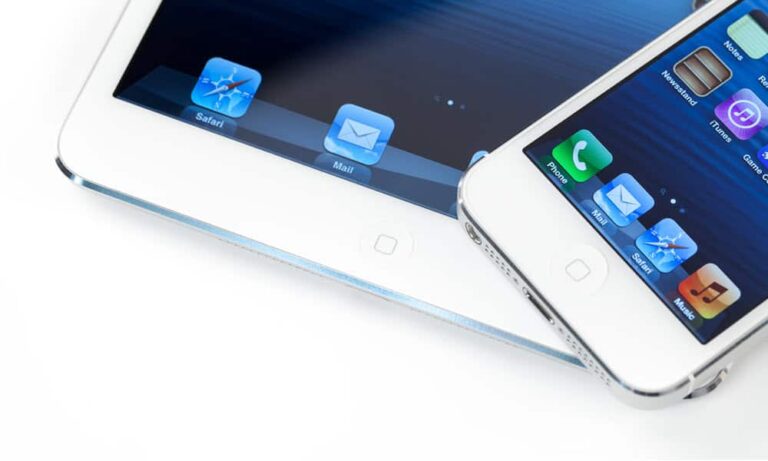 كيفية تنظيف مكبرات الصوت الخاصة بجهاز iPhone 3