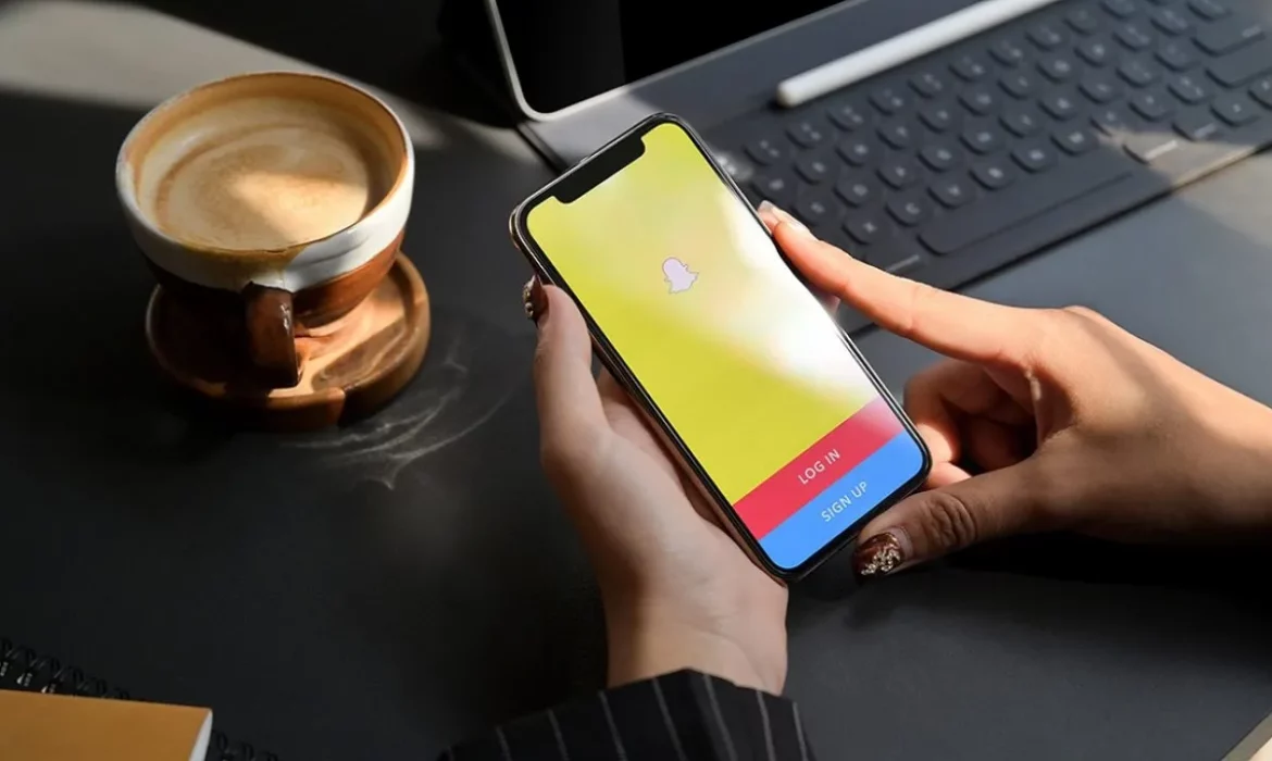 كيفية إرسال الصور القديمة على شكل لقطات جديدة على سناب شات 2024 8